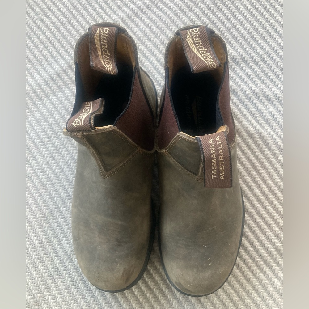 Blundstone premium Leather Chelsea Boots Women's Style 585 Rustic Brown / 7.5